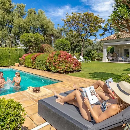Villa Vacation I Guadalmina Golf Front Villa, Private Pool, Cinema Room, Location, Close To The And Puerto Banus